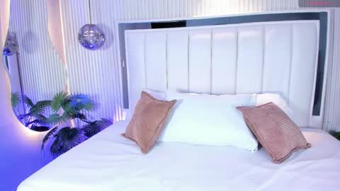 Snapshot of mariathlittle chatting on October 28, 2025, 5:37 pm Maria online show from October 28, 2025, 5:37 pm