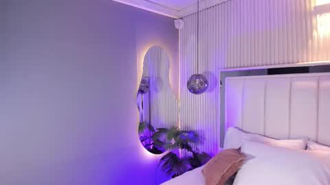 Snapshot of mariathlittle chatting on November 1, 2025, 5:04 pm Maria online show from November 1, 2025, 5:04 pm