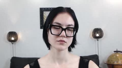 Snapshot of marie_fitch chatting on November 21, 2025, 5:17 am Marie Fitch online show from November 21, 2025, 5:17 am