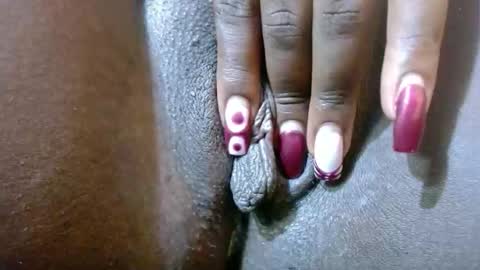 mariebae4 online show from November 22, 2025, 11:59 pm