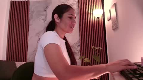  Im Marie Jane  online show from November 30, 2025, 6:23 pm