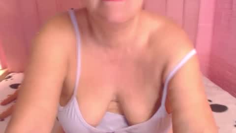 Snapshot of marielahorny303av chatting on October 23, 2025, 1:10 pm marielahorny303av online show from October 23, 2025, 1:10 pm