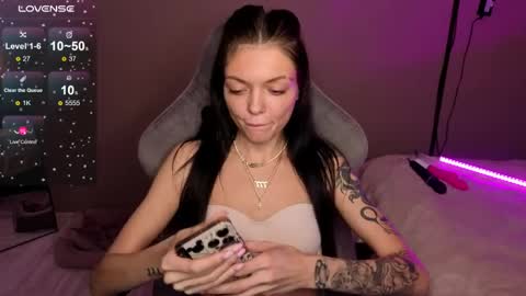 Snapshot of mariella__adams chatting on April 19, 2026, 4:06 pm Maria online show from April 19, 2026, 4:06 pm
