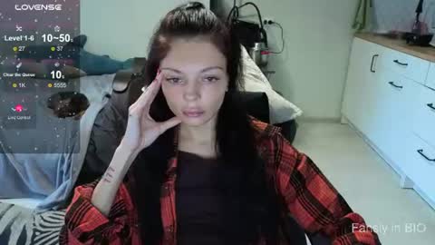 Snapshot of mariella__adams chatting on July 2, 2026, 4:02 pm Maria online show from July 2, 2026, 4:02 pm