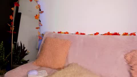 Amelie online show from March 25, 2026, 3:12 am