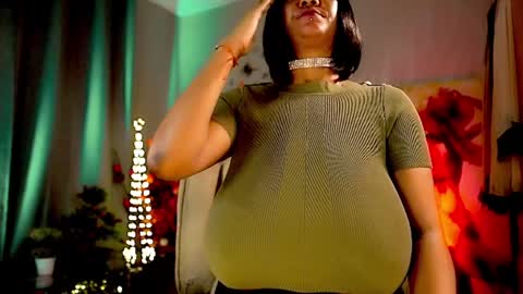 Snapshot of mariicha chatting on December 29, 2024, 10:12 am Nikita - Scroll down and read my bio please. New Pictures in Bio online show from December 29, 2024, 10:12 am