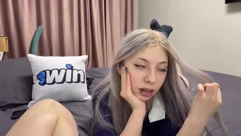 Snapshot of marikorin chatting on February 1, 2025, 6:08 pm Mariko and Rin online show from February 1, 2025, 6:08 pm