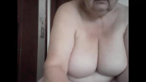 marilu64 online show from October 18, 2025, 12:39 pm