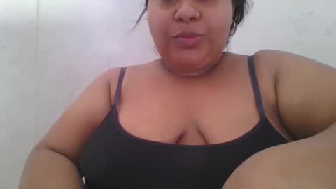 marilyn_porto online show from April 4, 2026, 8:39 pm