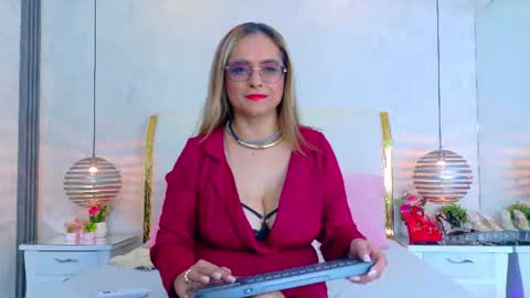 Snapshot of marilynvega77 chatting on August 4, 2026, 9:06 pm Marilyn Vega online show from August 4, 2026, 9:06 pm