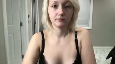 marilynxo7 online show from February 22, 2026, 5:08 am