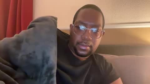 MARIOLUIGIHOT online show from December 24, 2024, 6:11 am