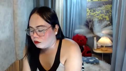 LEAH online show from June 5, 2026, 6:02 pm
