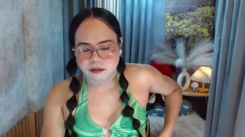 Snapshot of mariposa_911 chatting on June 15, 2026, 4:42 pm LEAH online show from June 15, 2026, 4:42 pm