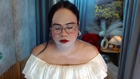 Snapshot of mariposa_911 chatting on June 21, 2026, 5:37 pm LEAH online show from June 21, 2026, 5:37 pm
