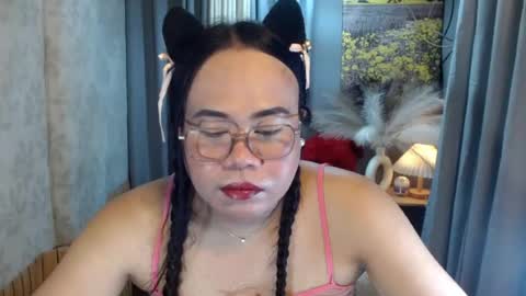 Snapshot of mariposa_911 chatting on June 30, 2026, 7:42 am LEAH online show from June 30, 2026, 7:42 am