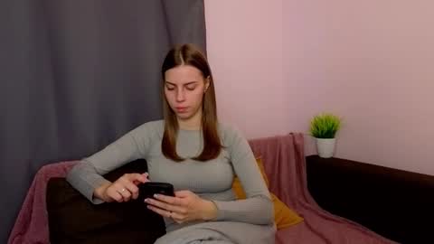 Elizabeth online show from October 14, 2025, 8:26 am