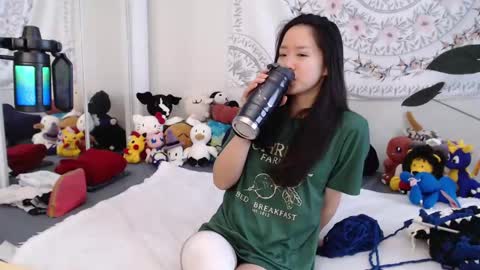 Snapshot of marissapeach chatting on November 9, 2025, 1:31 pm MarissaPeach online show from November 9, 2025, 1:31 pm