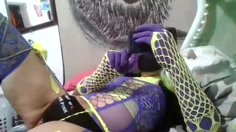 Snapshot of marissaspiercedpussy chatting on December 3, 2025, 6:32 am Prissy Miss online show from December 3, 2025, 6:32 am