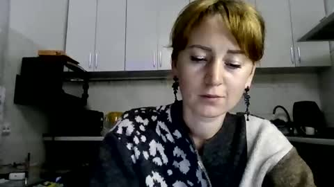 mariza_love359092 online show from March 4, 2026, 10:38 pm