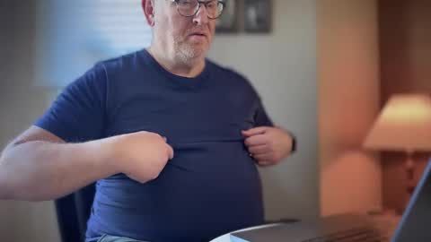 Snapshot of mark1963sub chatting on February 16, 2025, 10:32 am Mark online show from February 16, 2025, 10:32 am