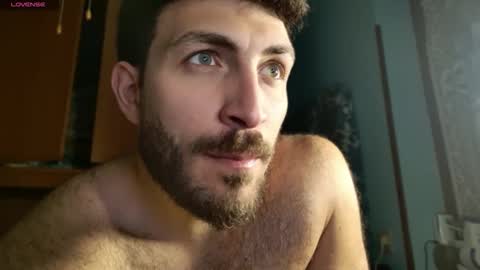 Snapshot of mark_ariete chatting on April 21, 2026, 9:50 pm mark_ariete online show from April 21, 2026, 9:50 pm