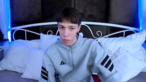 Mark online show from November 23, 2025, 10:48 am