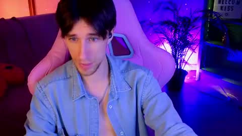 mark_caron online show from June 26, 2026, 12:48 am