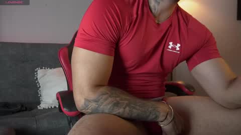 Snapshot of mark_hazze chatting on February 15, 2026, 12:07 am Mark online show from February 15, 2026, 12:07 am