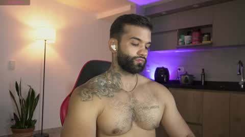 Snapshot of mark_hazze chatting on March 20, 2026, 12:04 am Mark online show from March 20, 2026, 12:04 am