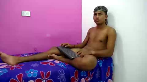 Snapshot of mark_latin18 chatting on February 5, 2025, 10:22 pm mark_latin18 online show from February 5, 2025, 10:22 pm