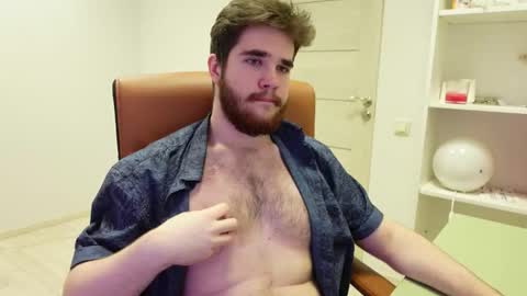 MARK MAXIM online show from November 18, 2025, 2:54 pm