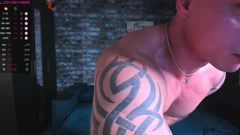 Snapshot of mark_normal chatting on October 26, 2025, 4:29 am Mark online show from October 26, 2025, 4:29 am