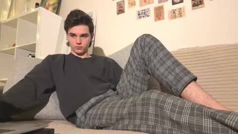 Mark online show from November 24, 2025, 2:28 pm