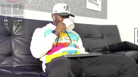 Mark online show from April 16, 2026, 3:18 am