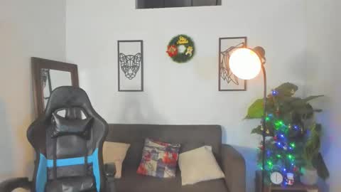 mark_x23 online show from December 14, 2025, 11:31 pm