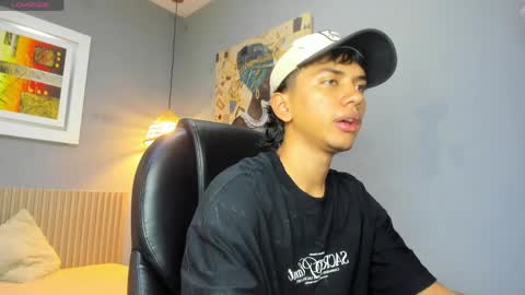 Snapshot of markbowie chatting on May 18, 2026, 11:38 am markbowie online show from May 18, 2026, 11:38 am