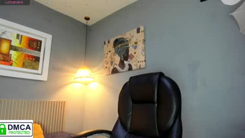 Snapshot of markbowie chatting on July 10, 2026, 8:22 pm markbowie online show from July 10, 2026, 8:22 pm