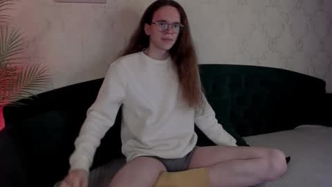 Mark online show from November 20, 2025, 10:15 am