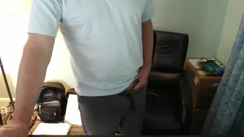 Snapshot of markinwest chatting on April 14, 2026, 10:49 pm MarkinWest online show from April 14, 2026, 10:49 pm