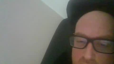 Snapshot of markkellyhamilton99 chatting on February 12, 2025, 2:03 am mark online show from February 12, 2025, 2:03 am