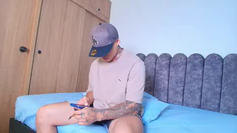 Sebastian online show from November 9, 2025, 11:58 pm