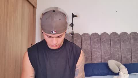 Sebastian online show from December 15, 2025, 4:44 pm