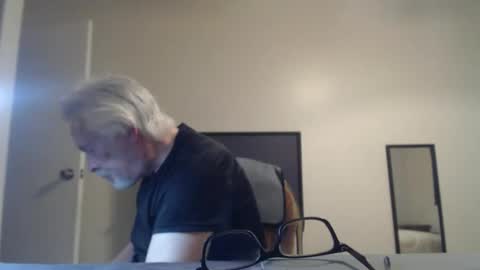 Snapshot of marky1954 chatting on May 22, 2026, 9:20 pm markedman online show from May 22, 2026, 9:20 pm