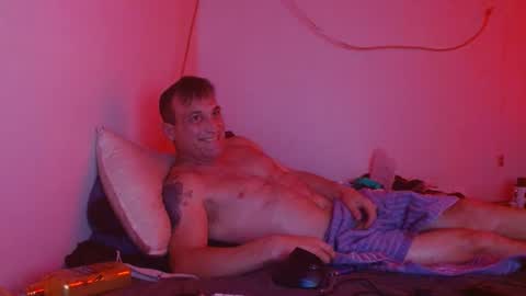 markymark101825061 online show from January 1, 2025, 6:15 am