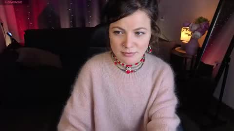 Marla online show from November 25, 2025, 1:22 pm