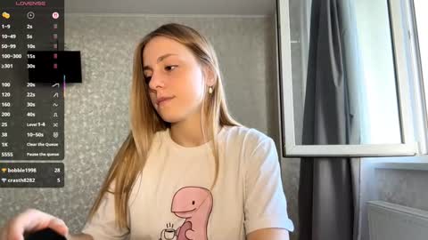 Olivia online show from September 19, 2025, 2:29 pm