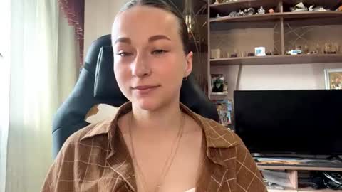 Lena online show from June 15, 2026, 5:09 am
