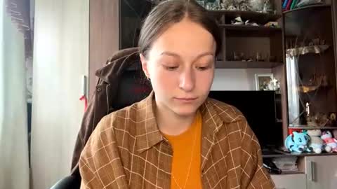 Lena online show from June 18, 2026, 8:14 am