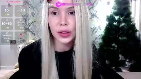 Snapshot of marmalade_fox chatting on January 2, 2025, 2:57 pm Marmalade Fox online show from January 2, 2025, 2:57 pm